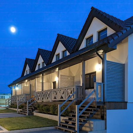 Seaside Escape Pet Friendly Apartments Mielenko By Noclegi Renters Buitenkant foto