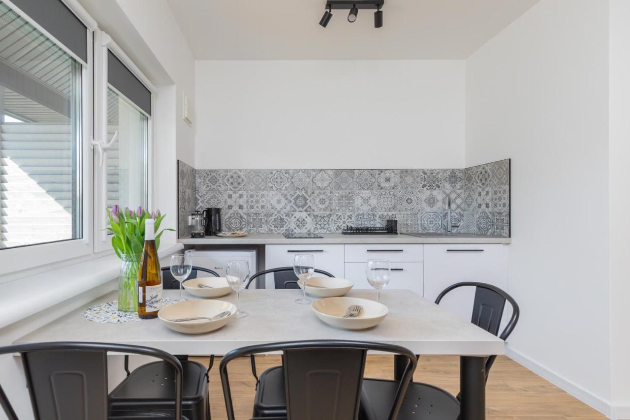 Seaside Escape Pet Friendly Apartments Mielenko By Noclegi Renters Buitenkant foto